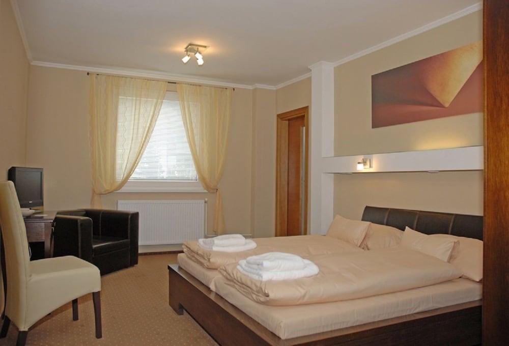 Hotel Galileo Żylina Zewnętrze zdjęcie